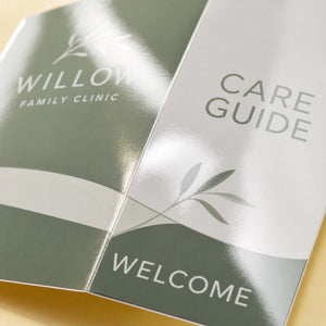 Close-up of the mirror high-gloss UV coating on High-Gloss Brochures