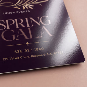 Close-up of the mirror high-gloss UV coating on High-Gloss Invitations