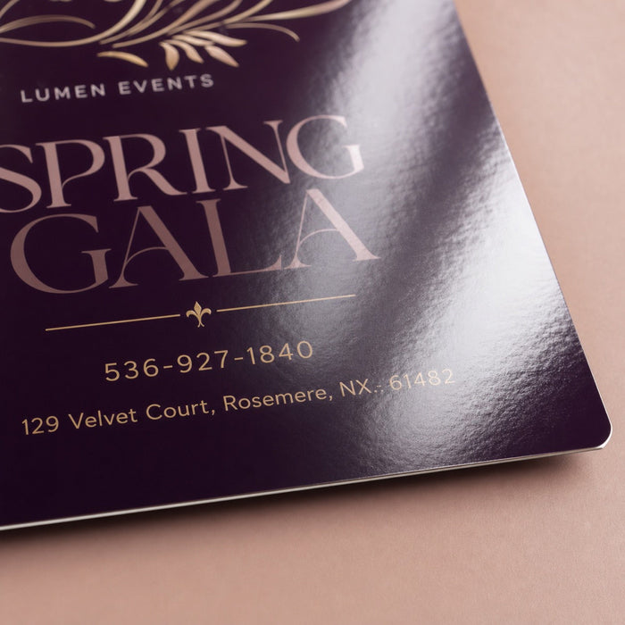 Close-up of the mirror high-gloss UV coating on High-Gloss Invitations
