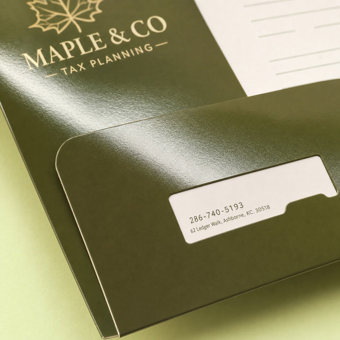 Close-up of the mirror high-gloss UV coating on High-Gloss Presentation Folders
